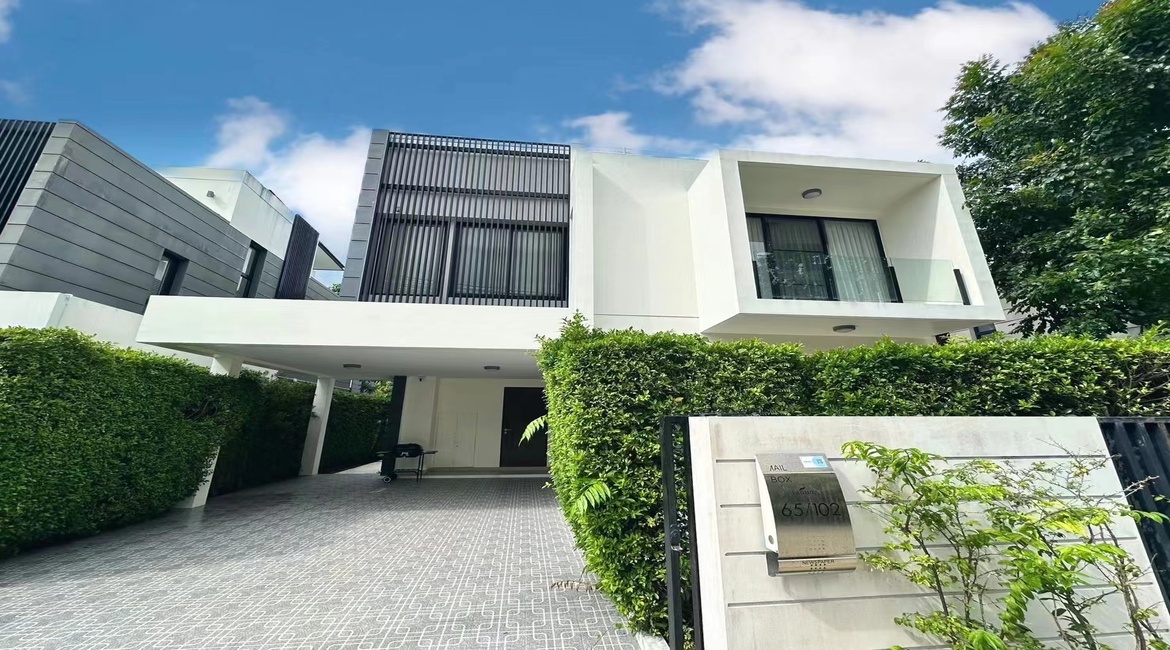 Laguna Park 65/102 – 5 Bedrooms
