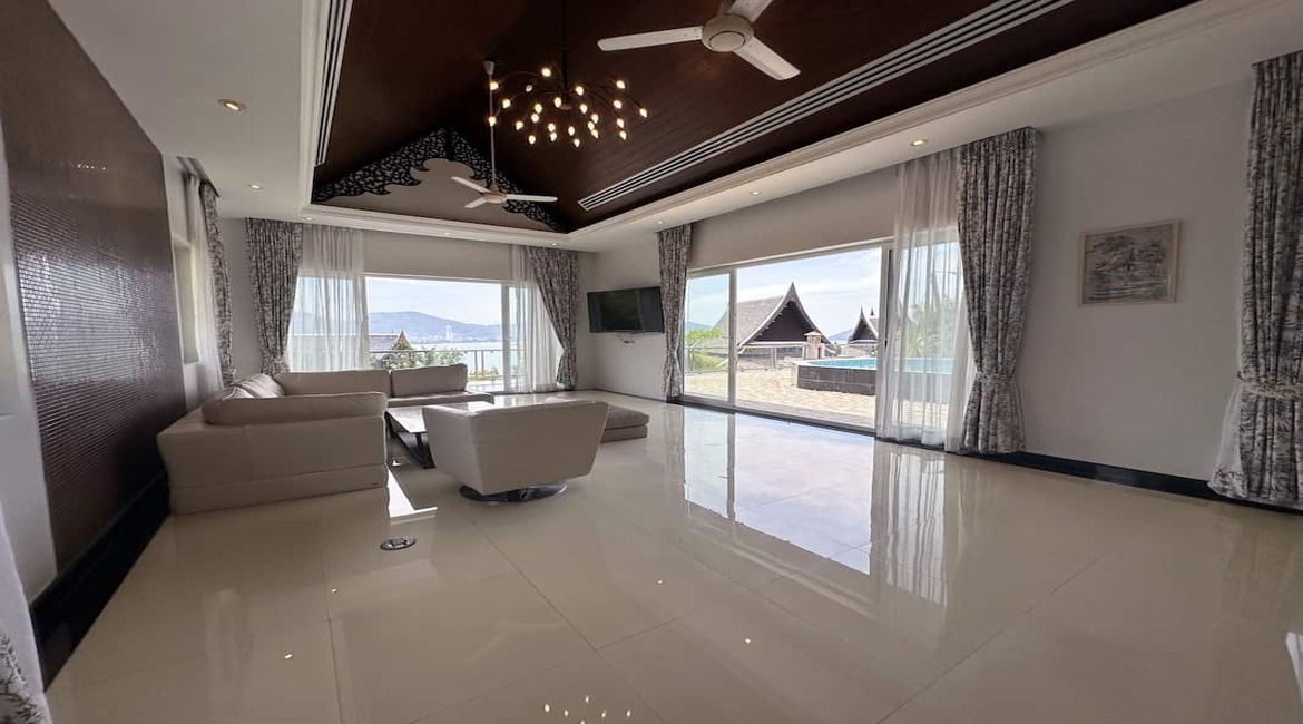 Sea View Villa in Patong 4 Bedrooms